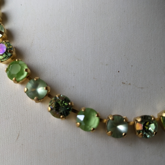 Green Peridot and Mint Crystal Necklace and Earrings in Matte Gold Plated - Picture 2 of 7